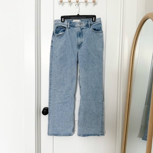 Abercrombie and Fitch High Rise 90s Relaxed SHORT - light wash - Picture 4 of 12